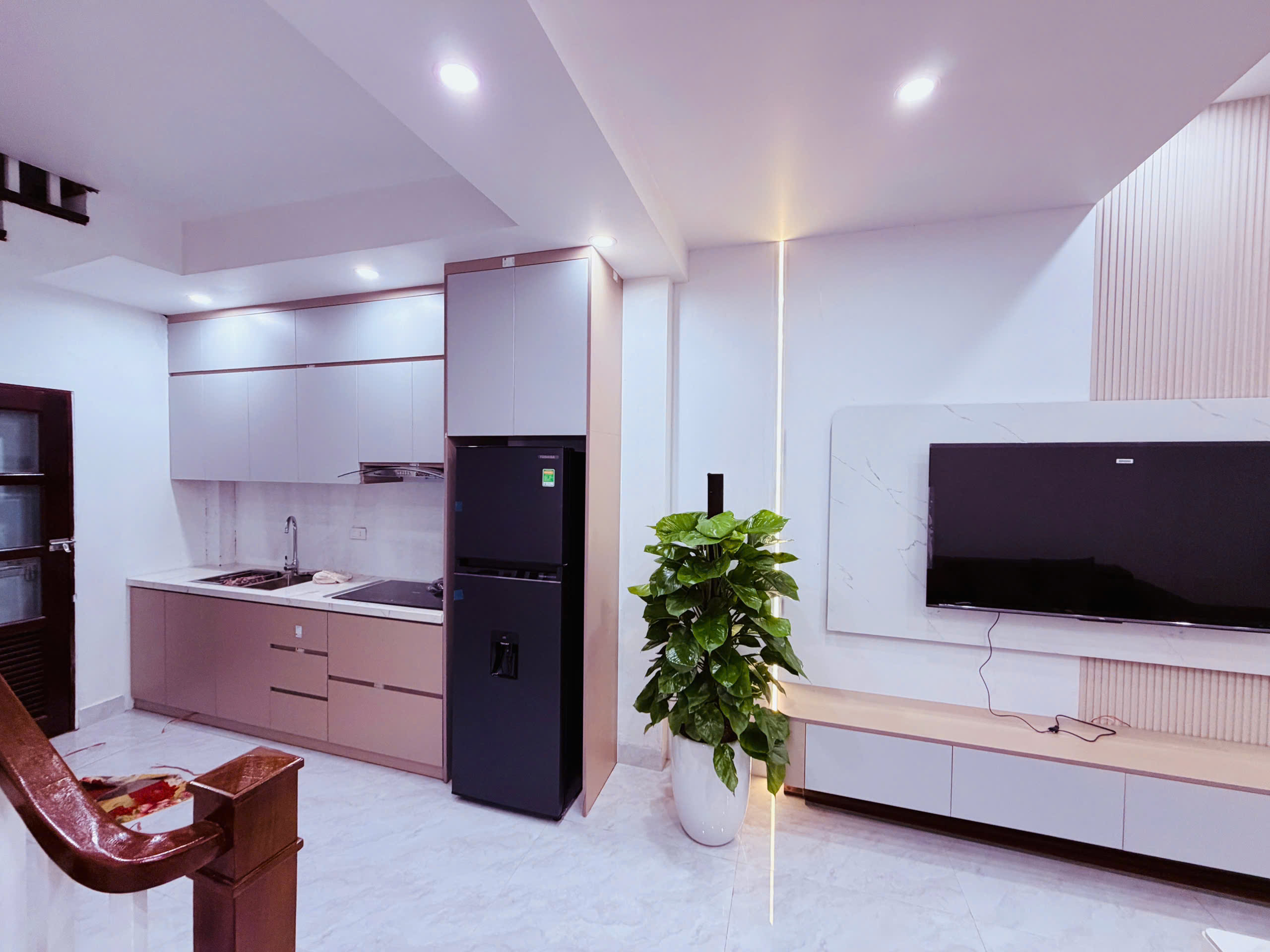 Nhà vị trí đẹp 604 đường Ngọc Thuỵ - Long Biên.