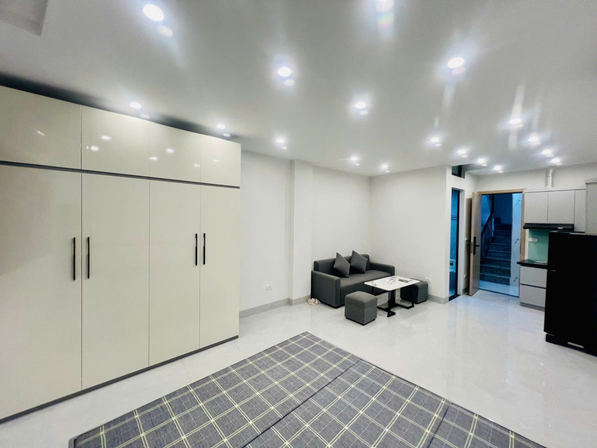 CHO THUÊ PHÒNG CCMN CAO CẤP – NHÀ MỚI 100% – THANG MÁY – FULL NỘI THẤT