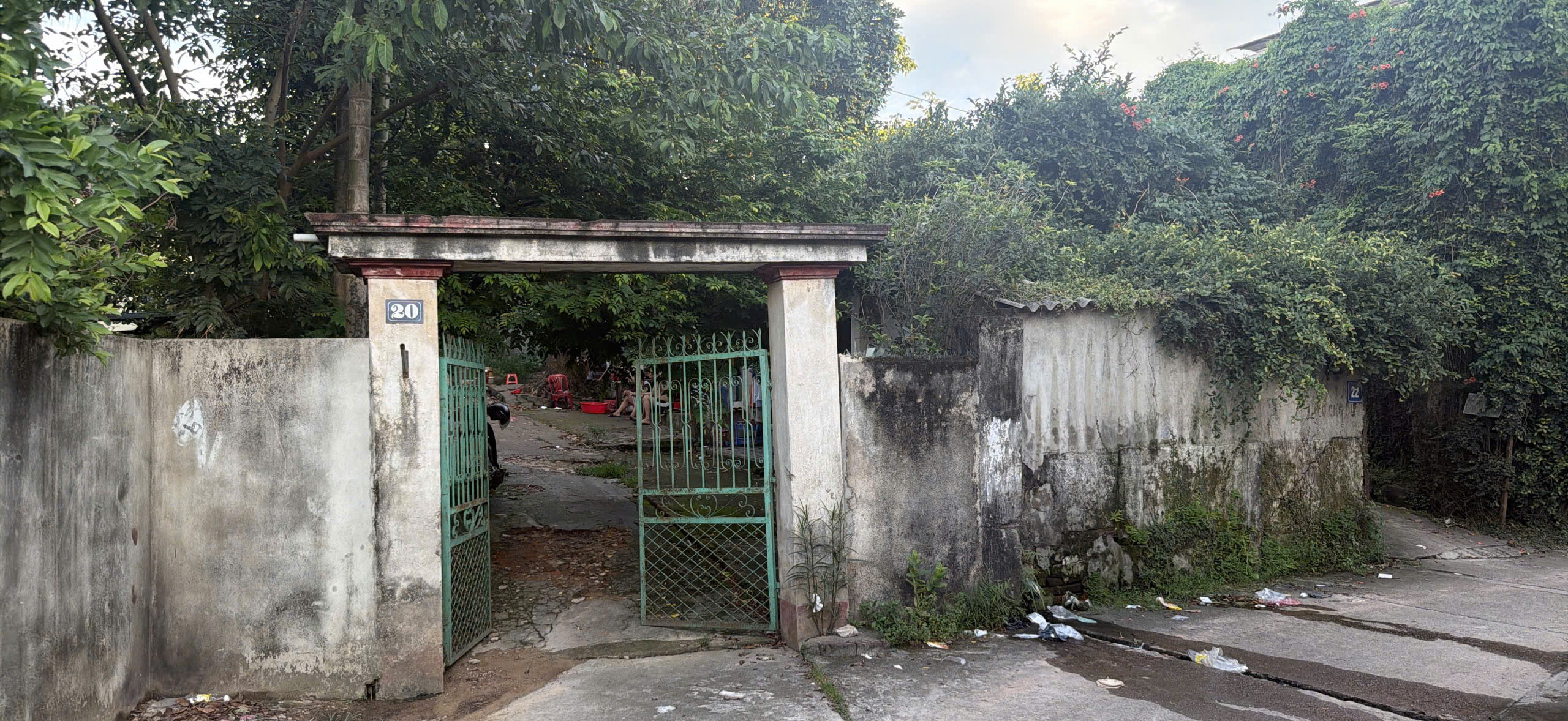 CƠ HỘI VÀNG SỞ HỮU LÔ ĐẤT Nhiều Tiềm năng có Diện tích 377m2 ( thổ cư 100m, mặt tiền 10m) ngay cổng trường công nghệ thông tin.