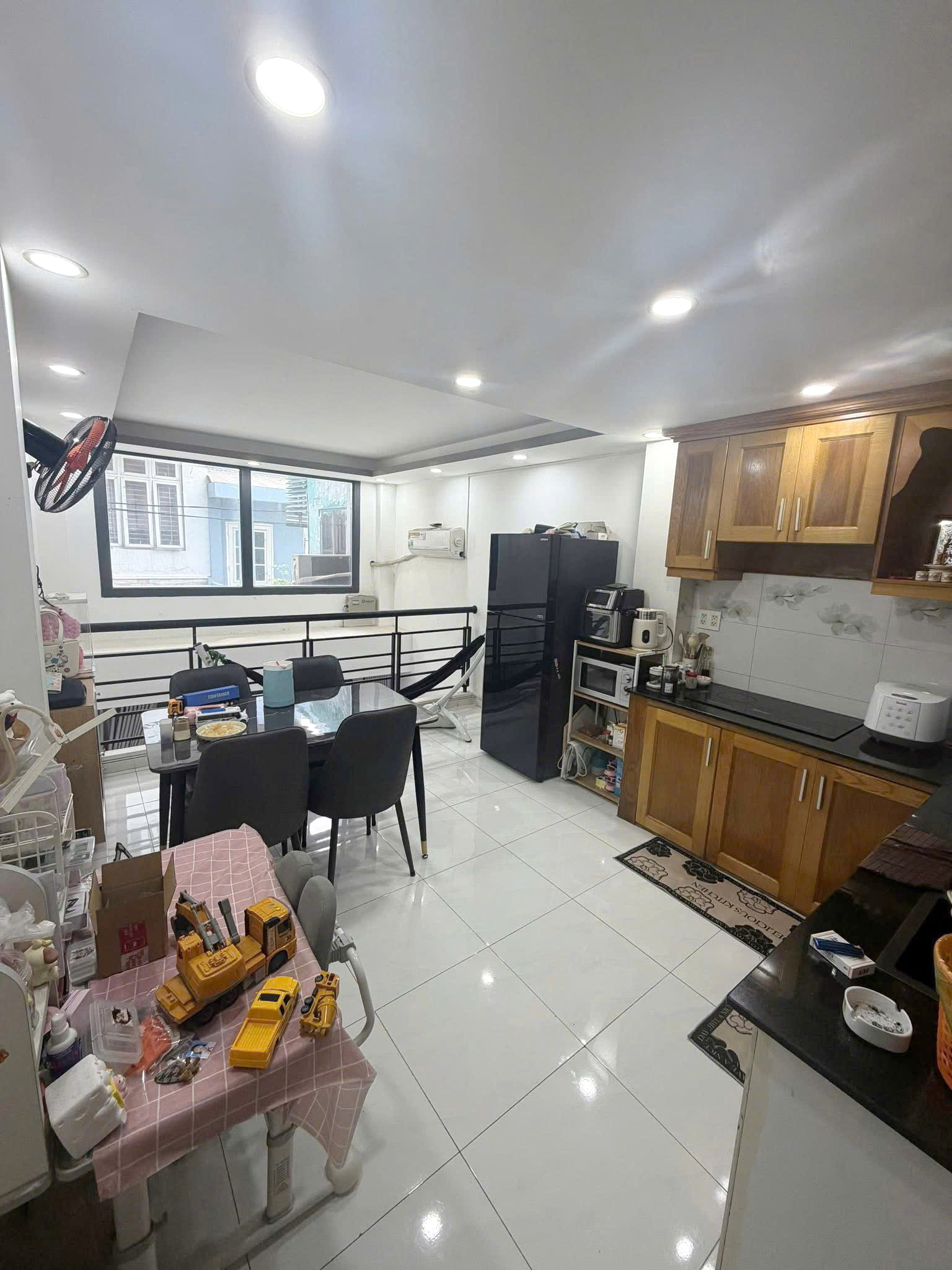 Nhà mới 5 tầng hẻm đẹp sát bờ kè đường Hưng Phú P8Q8. Giá: 7.2 tỷ