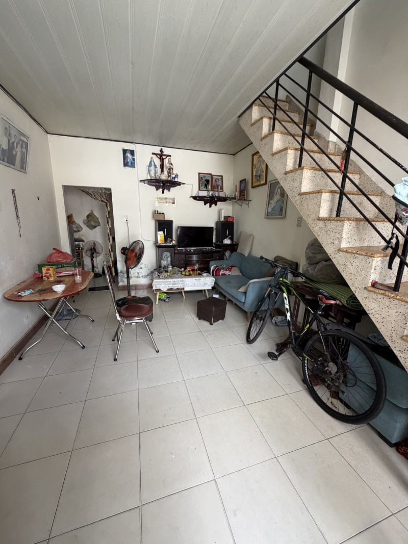 # Nhà sát MT Hoàng Văn Thụ, gần Trần Phú, Bạch Đằng, 29m2, 2 tầng, 3.x tỷ
