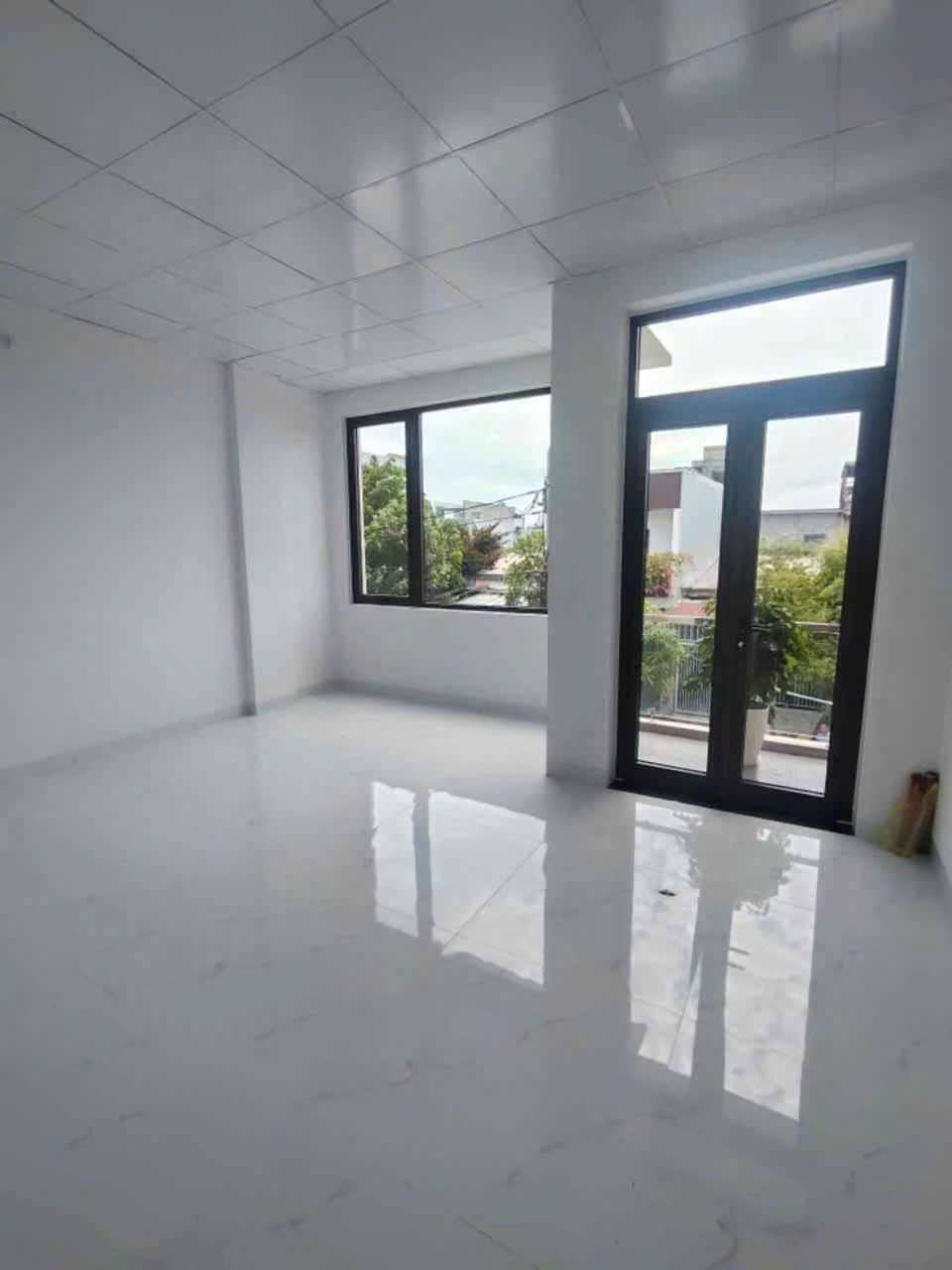 Bán nhà 2 tầng đẹp Liêm Lạc 12 Hòa Xuân - 100m² - Gần Aeon Mall - Giá tốt.