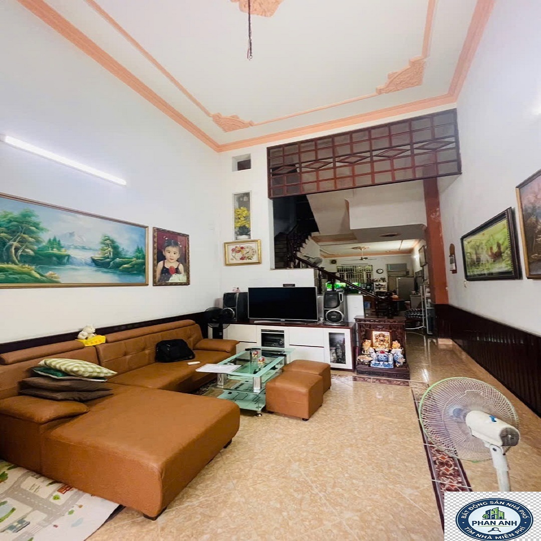 Nhà phố 4 tầng hẻm xe tải sát mặt tiề.n Tây Hòa – Không gian rộng cho đại gia đình, gi.á "sập hầm" 