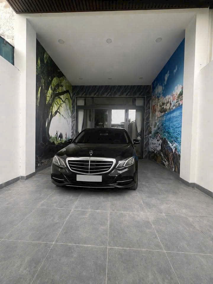 Nhà mới 3 tầng cạnh Vinhome Grand Park. 69.3m2 chỉ 4.950. LH Hân 0347167886