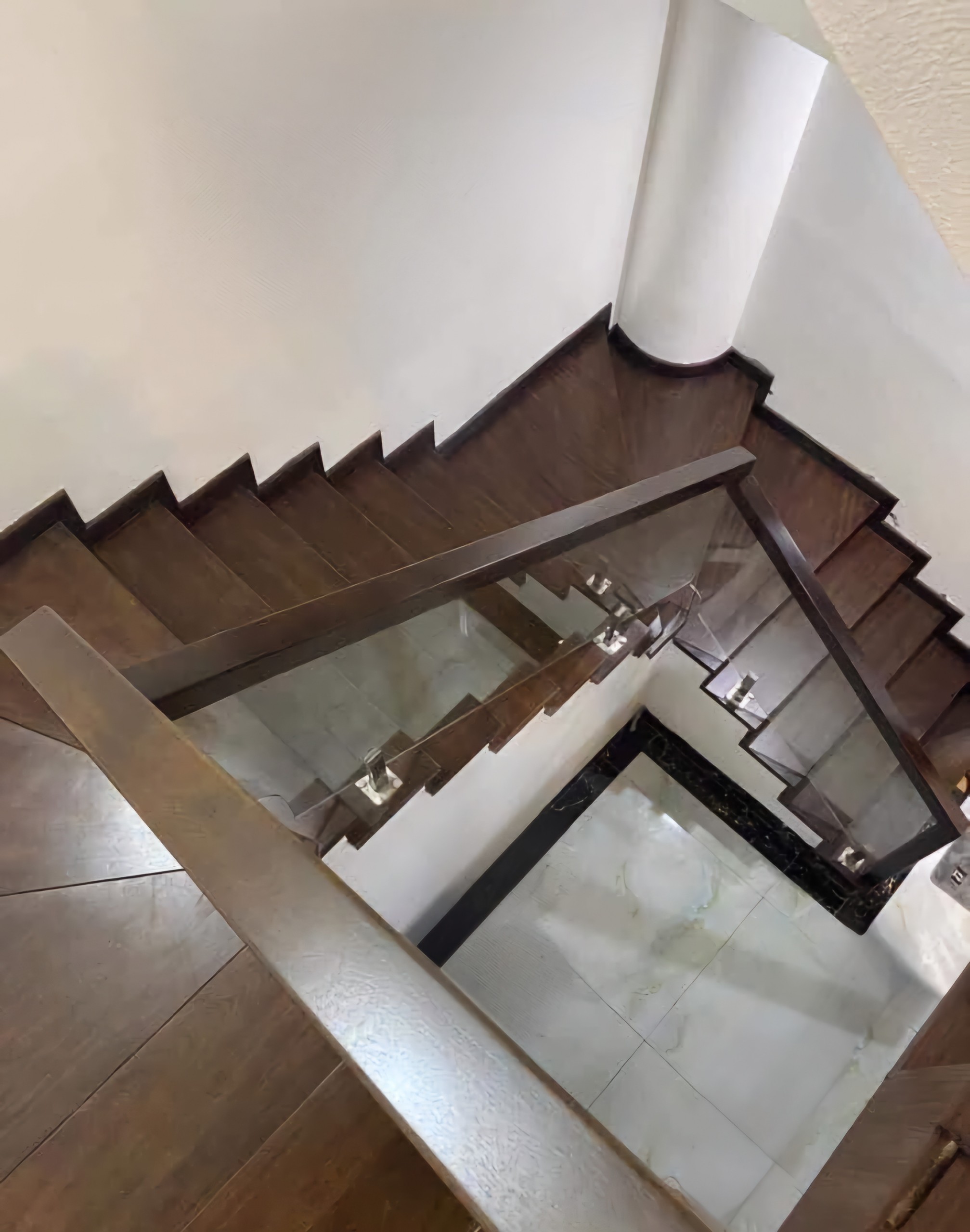 Cho thuê nhà, THANG MÁY, 105m2_ 6T; Nguyễn Thị Định, Hoàng Ngân -41 tr