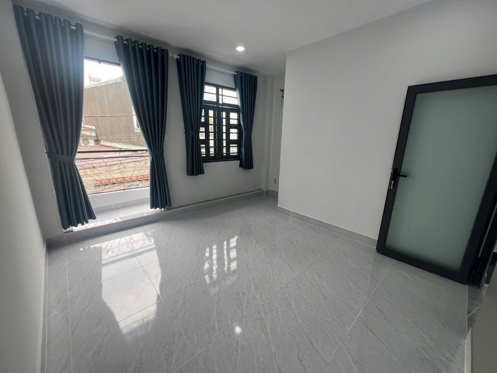 Bán nhanh nhà Đông hưng thuân q12 3 tầng nhỉnh 3 tỷ shr