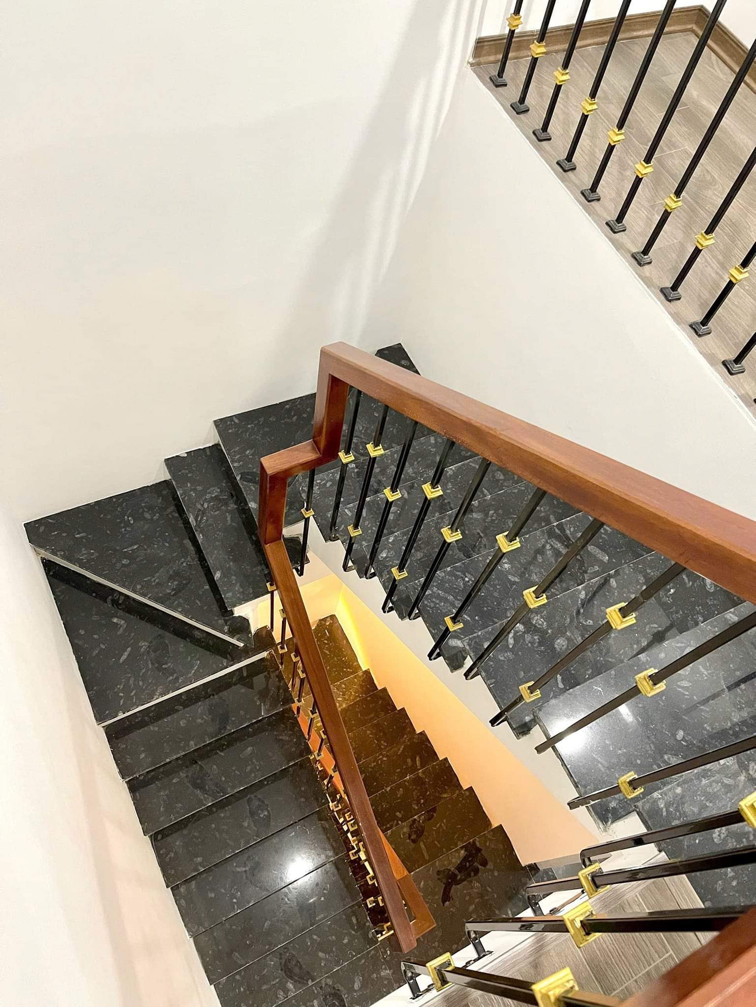 Cho thuê nhà, 99m2_ 5T; Thái Thịnh, Yên Lãng, Nguyễn Văn Tuyết -48 tr