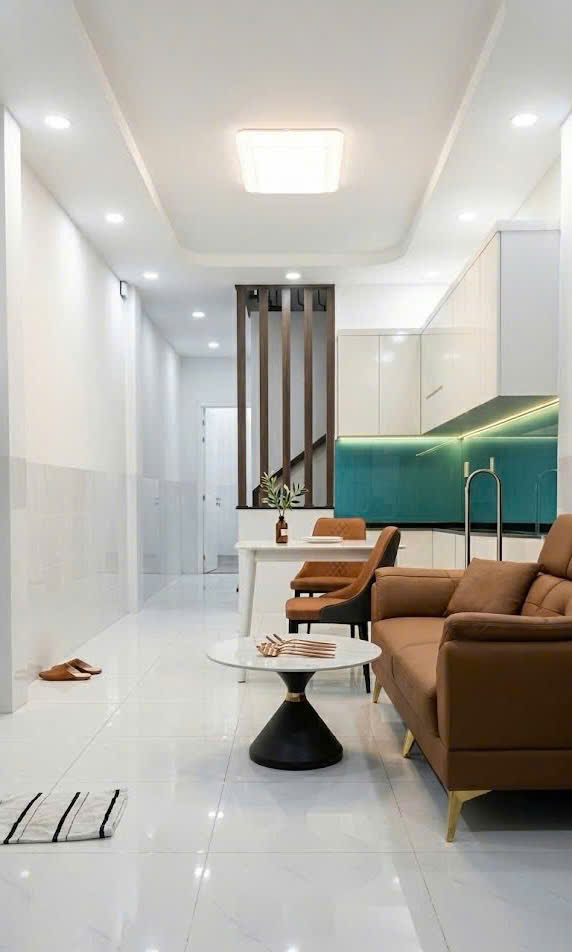 Bán nhà hẻm Ô tô Lạc Long Quân, QUẬN TÂN BÌNH, 3.2 x 15m (42 m2), 2 tầng, giá 6.4 tỷ