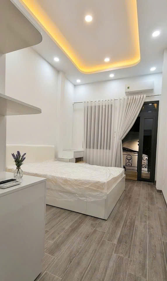 Bán nhà hẻm Ô tô Lạc Long Quân, QUẬN TÂN BÌNH, 3.2 x 15m (42 m2), 2 tầng, giá 6.4 tỷ
