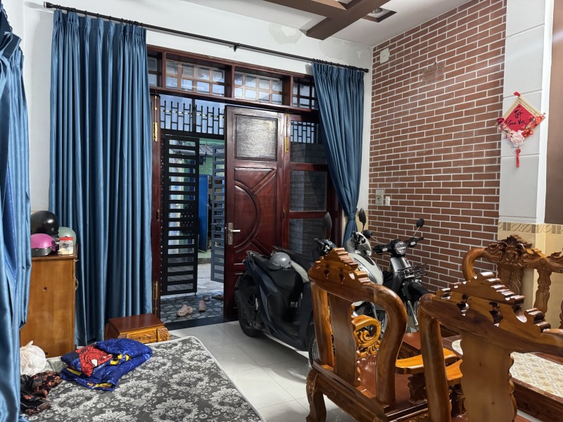 Bán nhà 3 tầng đường số 4, Phường Trường Thọ, Thủ Đức, DT 65m2, 6PN, SHR. Giá 6,75  tỷ.