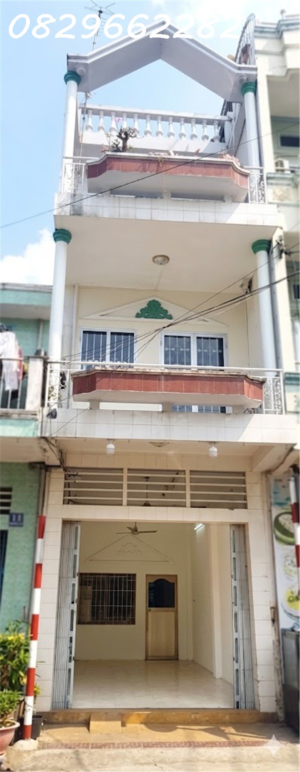 Bán Gấp! Nhà Phố 2 Tầng, 3PN, Hoàng Diệu P1 TP Sa Đéc, Sổ Hồng, 2.7 Tỷ.