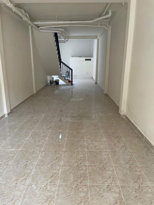 Nhà mặt tiền Hòa Bình kế bên trường tiểu học Hòa Bình, 13,5 TY