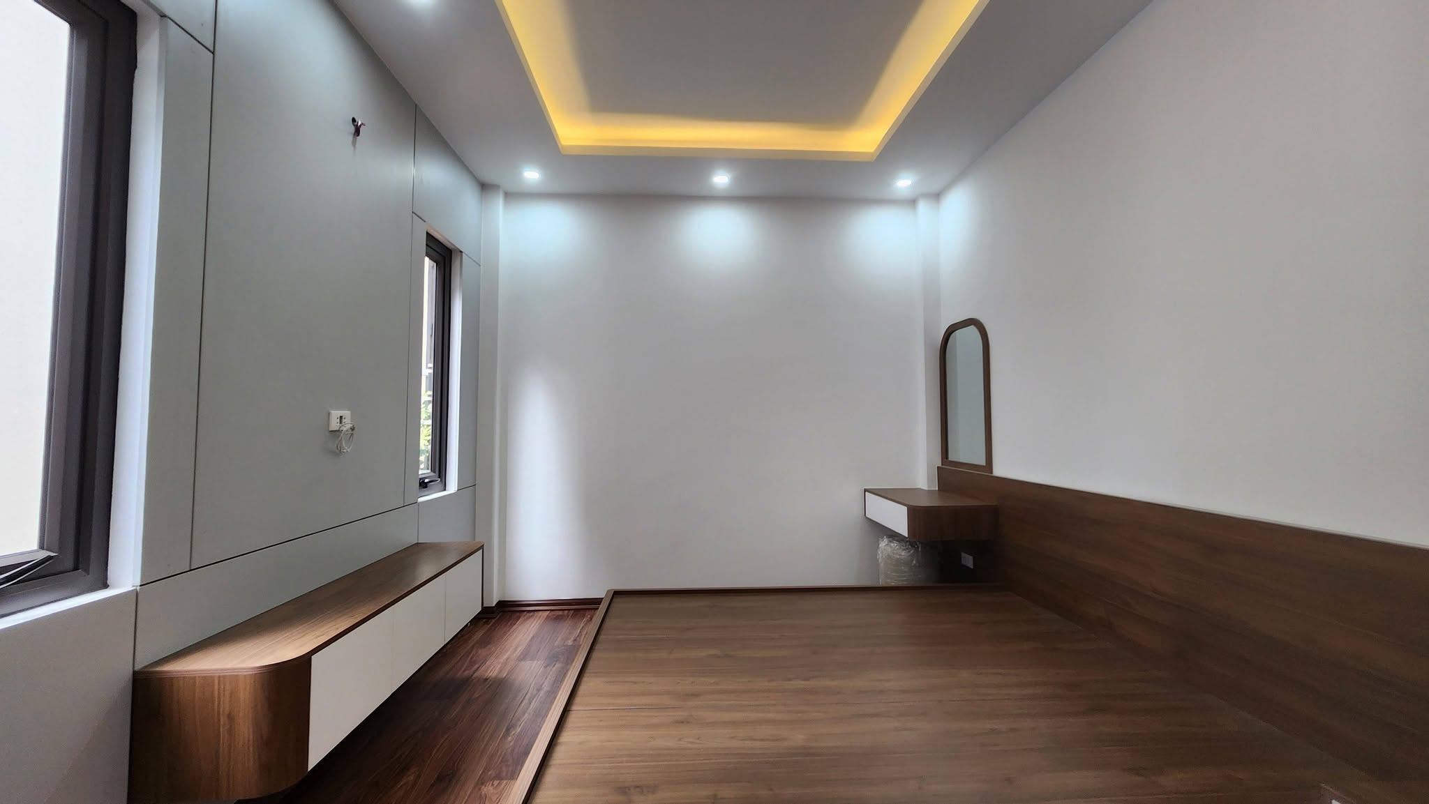 Nhà 5T Phố Lụa Hà Đông, Lô góc, DT31m2x5T, mới đẹp, MT 6.8m, 6.98 tỷ