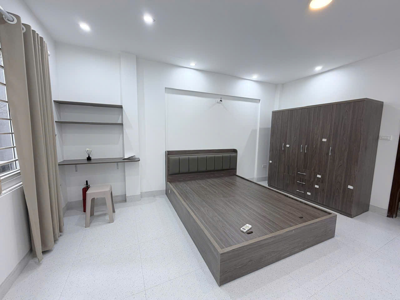 CHO THUÊ CĂN HỘ STUDIO 1N1K 50M2 FULL NỘI THẤT TẠI THỤY KHUÊ – TÂY HỒ, HÀ NỘI GIÁ 10TR/ THÁNG