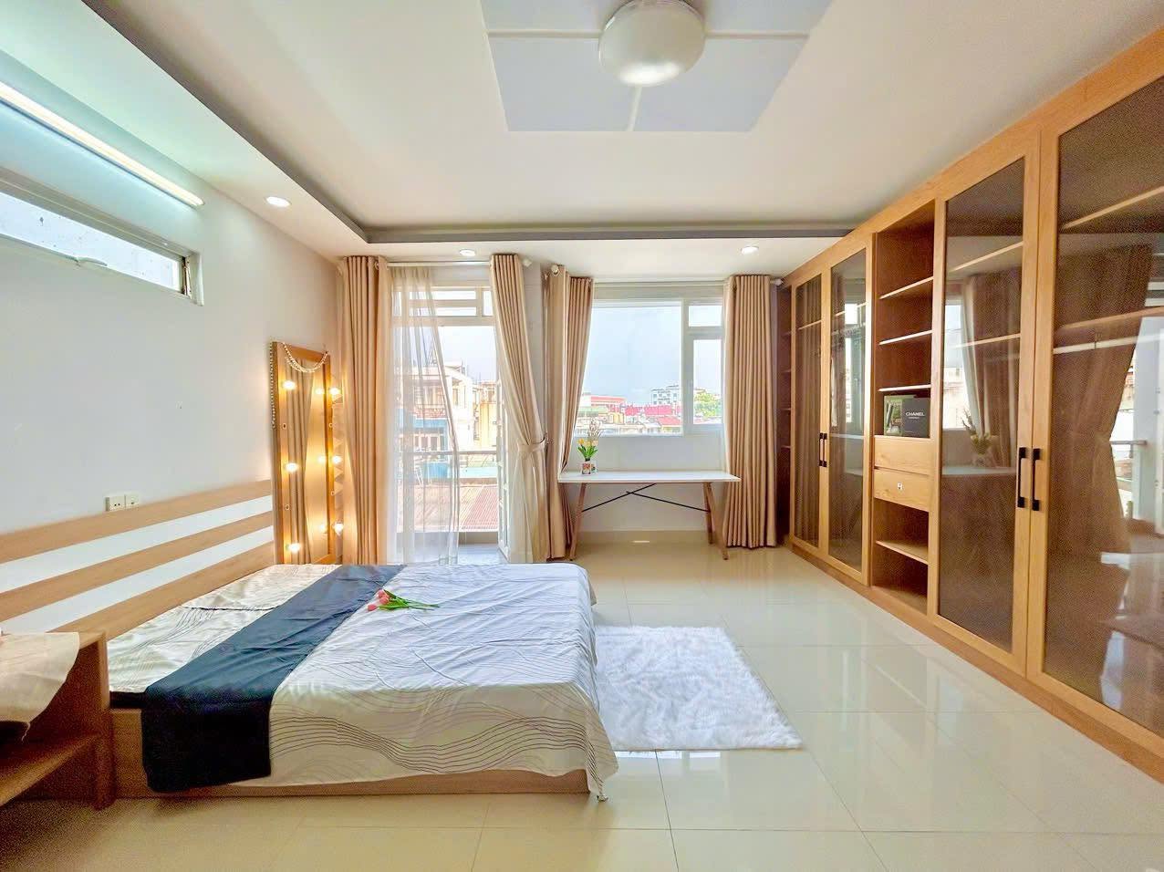 Dòng tiền 40tr/tháng, 5x22, Hậu 8m, Góc 3 mặt thoáng cực đẹp
