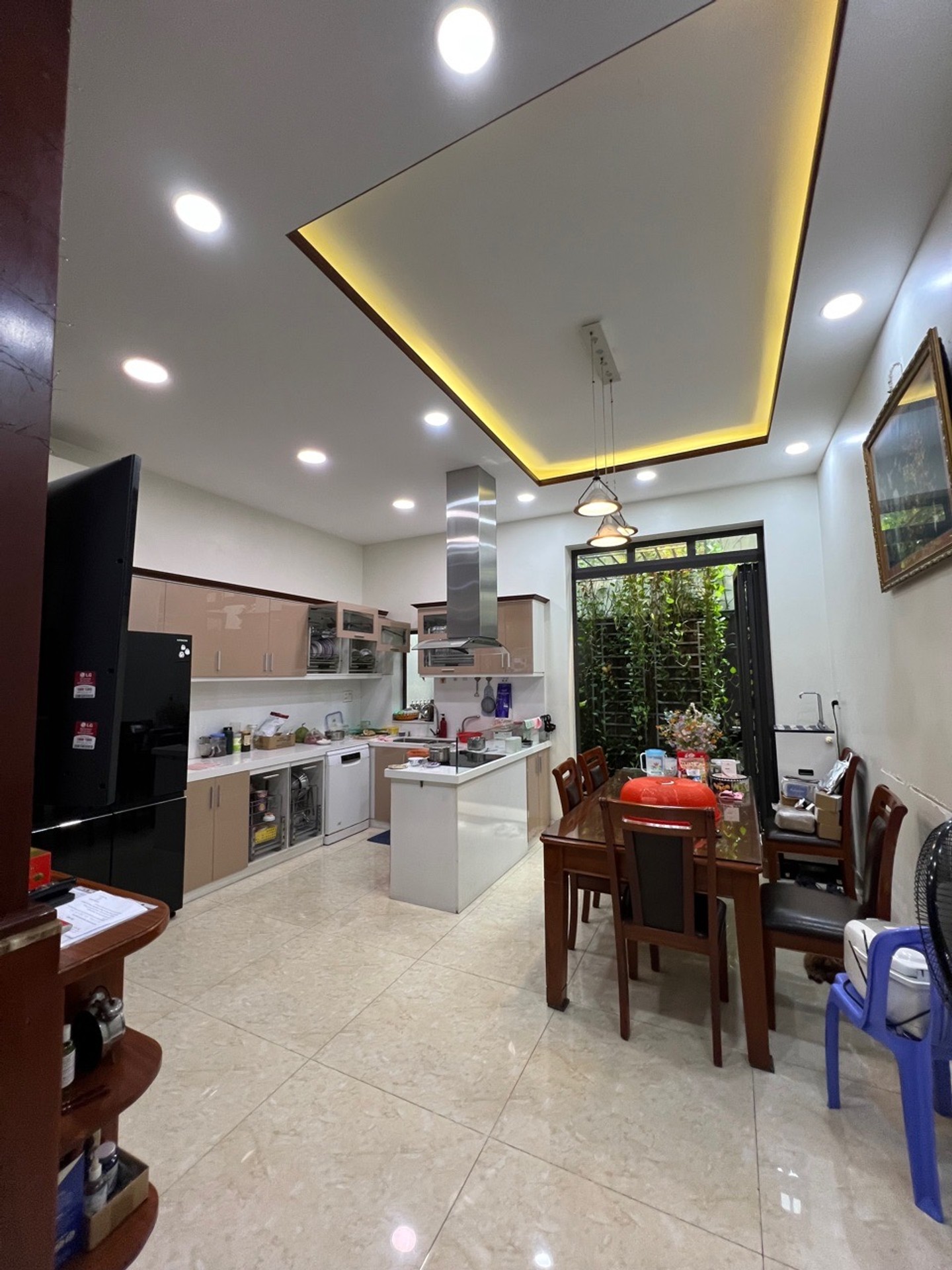 Bán nhà phù hợp người Miền Tây, Tặng nội thất lung linh, ngang 5m, 4 tầng hoàn công