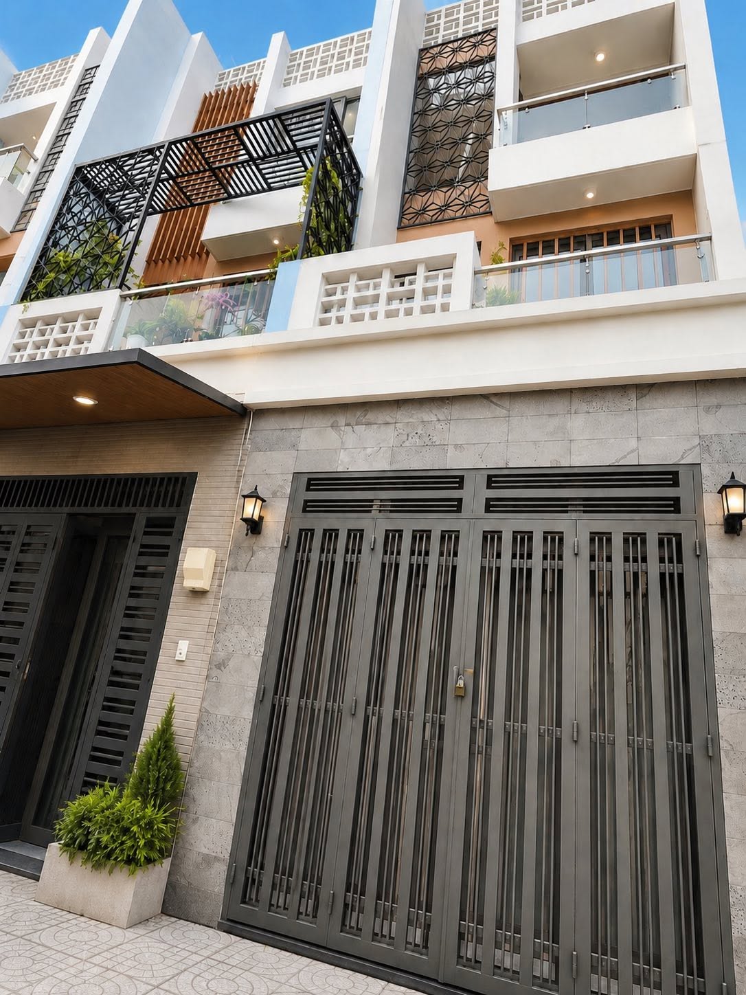 SIÊU PHẨM HOÀ BÌNH - GIÁP ĐẦM SEN - HXH 3 TẦNG ĐẸP LUNG LINH - FULL NỘI THẤT CHỈ 7.3 TỶ