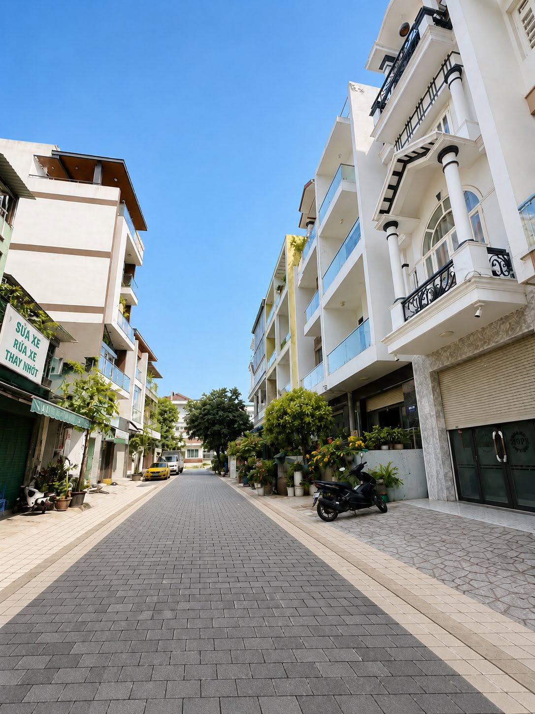 SIÊU PHẨM HOÀ BÌNH - GIÁP ĐẦM SEN - HXH 3 TẦNG ĐẸP LUNG LINH - FULL NỘI THẤT CHỈ 7.3 TỶ