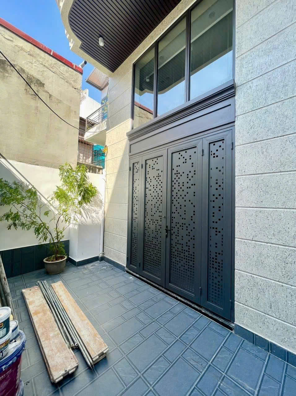 NHÀ ĐỘC LẬP THIÊN LÔI – CHỢ ĐÔN

Diện tích: 76m² – Nhà dân xây độc lập, chắc chắn, sân cổng riêng