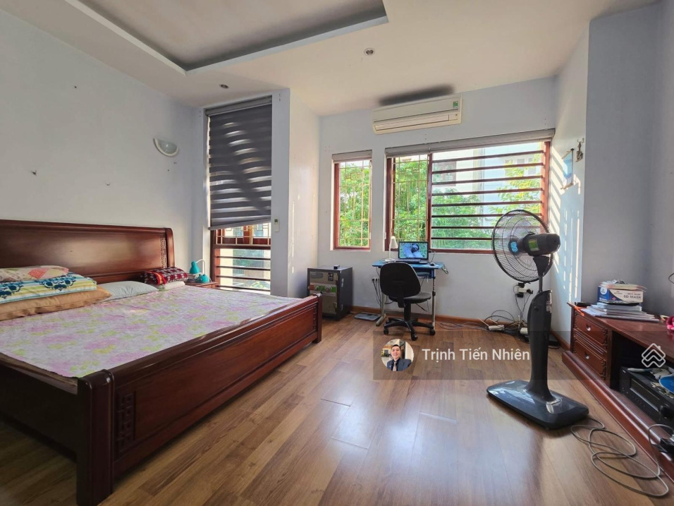Bán liền kề 183 Hoàng Văn Thái cực đẹp view hồ Đầm Hồng 84m2