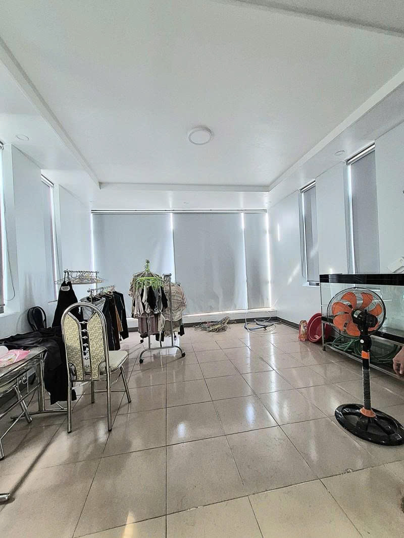 Bán nhà Mặt tiền C12 - giao Cộng Hòa, gần Ga Metro, 5x20m, 4 Tầng - 1 đời chủ, 5PN, 30,9 Tỷ.