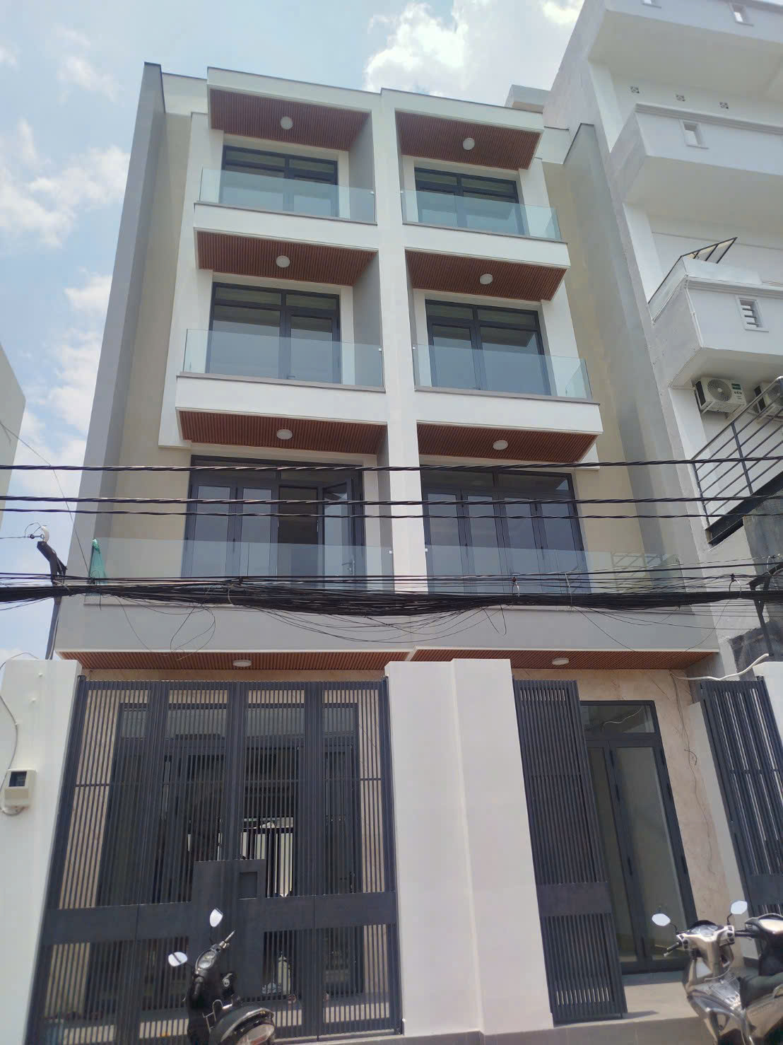 CHỈ 10.5 tỷ/căn - BÁN 2 CĂN NHÀ 5 TẦNG MẶT TIỀN ĐƯỜNG 41 – LINH ĐÔNG THỦ ĐỨC - NGAY VÀNH ĐAI 2 - PHẠM VĂN ĐỒNG
