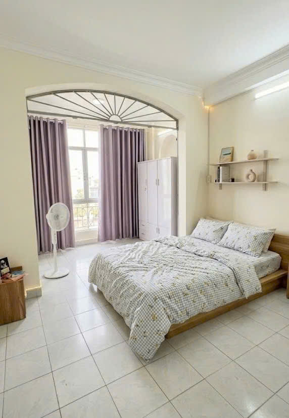 Bán nhà Lạc Long Quân, QUẬN TÂN BÌNH, 3.8 x 12.5m (47 m2) vuông vức, giá 6.99 tỷ