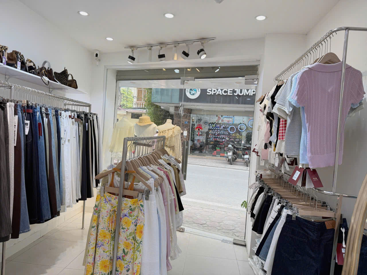 SANG NHƯỢNG SHOP THỜI TRANG NỮ – NGUYỄN HY QUANG, ĐỐNG ĐA
