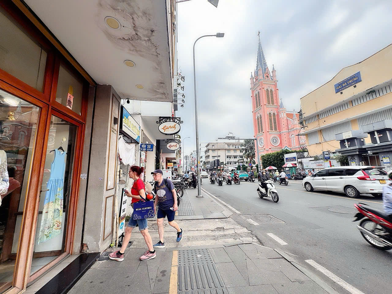BÁN QUỸ ĐẤT SIÊU HIẾM Đ.HAI BÀ TRƯNG, QUẬN 1 - 125M2 NGANG 5M NỞ HẬU 7M*32M VUÔNG ĐẸP - HDT ĐỀU 60TR/TH - CHÍNH CHỦ ZALO 0938676685