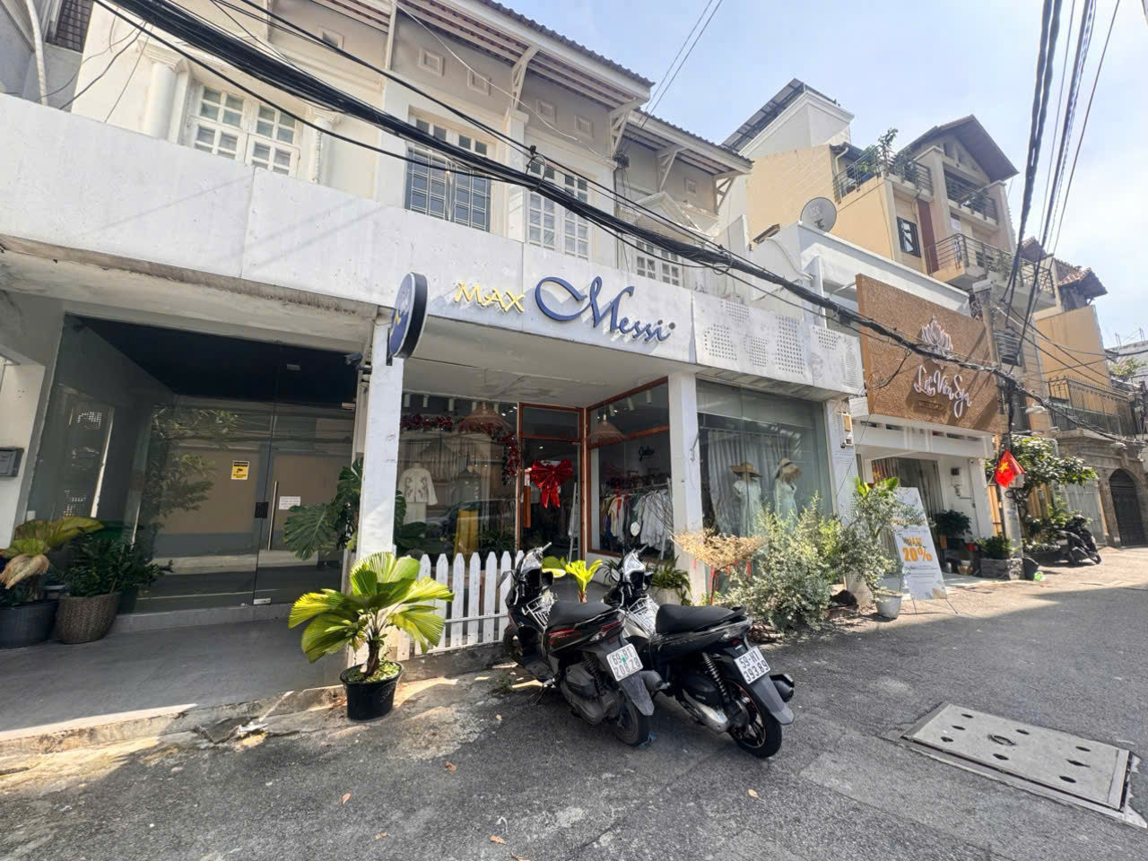 HIẾM BÁN 160M2 - NGANG 6,8M*24M - BÁN NHÀ 5 TẦNG HXH 8M Đ.NGUYỄN THỊ MINH KHAI, QUẬN 1 - NGAY ĐÀI TRUYỀN HÌNH HTV 0938676685 GIANG GIANG