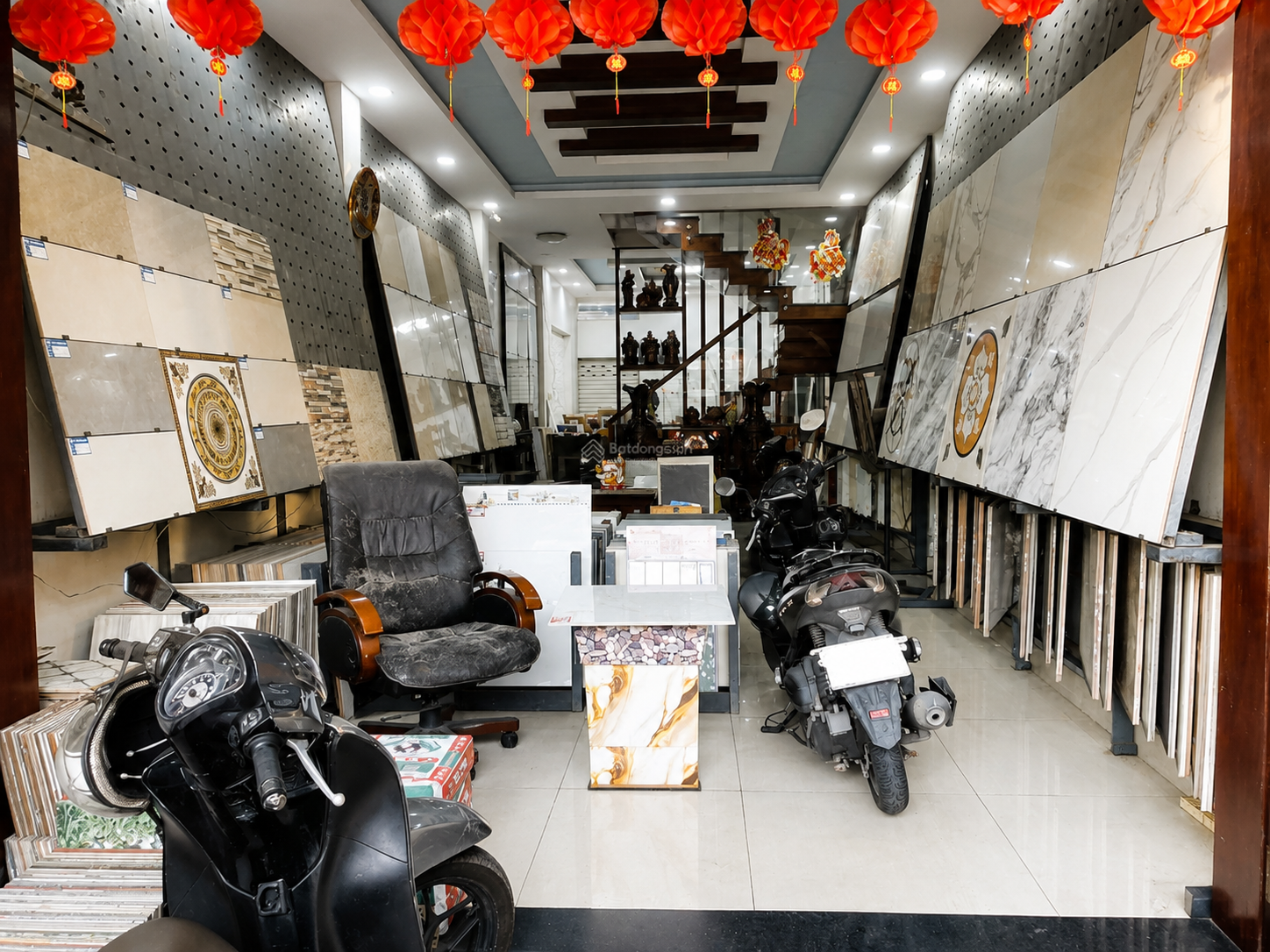Cho thuê nhà Mặt Tiền Cạnh AEON Tân Phú 100m², 4TẦNG - KHU DỊCH VỤ , THƯƠNG HIỆU SẦM UẤT
