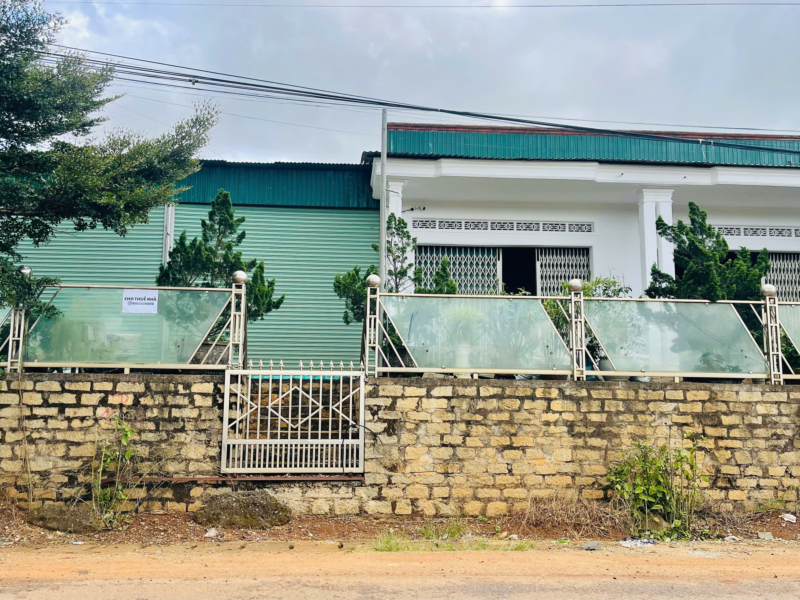 CHỦ NGỘP HẠ 400 TRIỆU – BÁN ĐẤT TẶNG NHÀ 2 MẶT TIỀN KINH DOANH ĐƯỜNG DÀI THẾ DƯƠNG, ĐƠN DƯƠNG