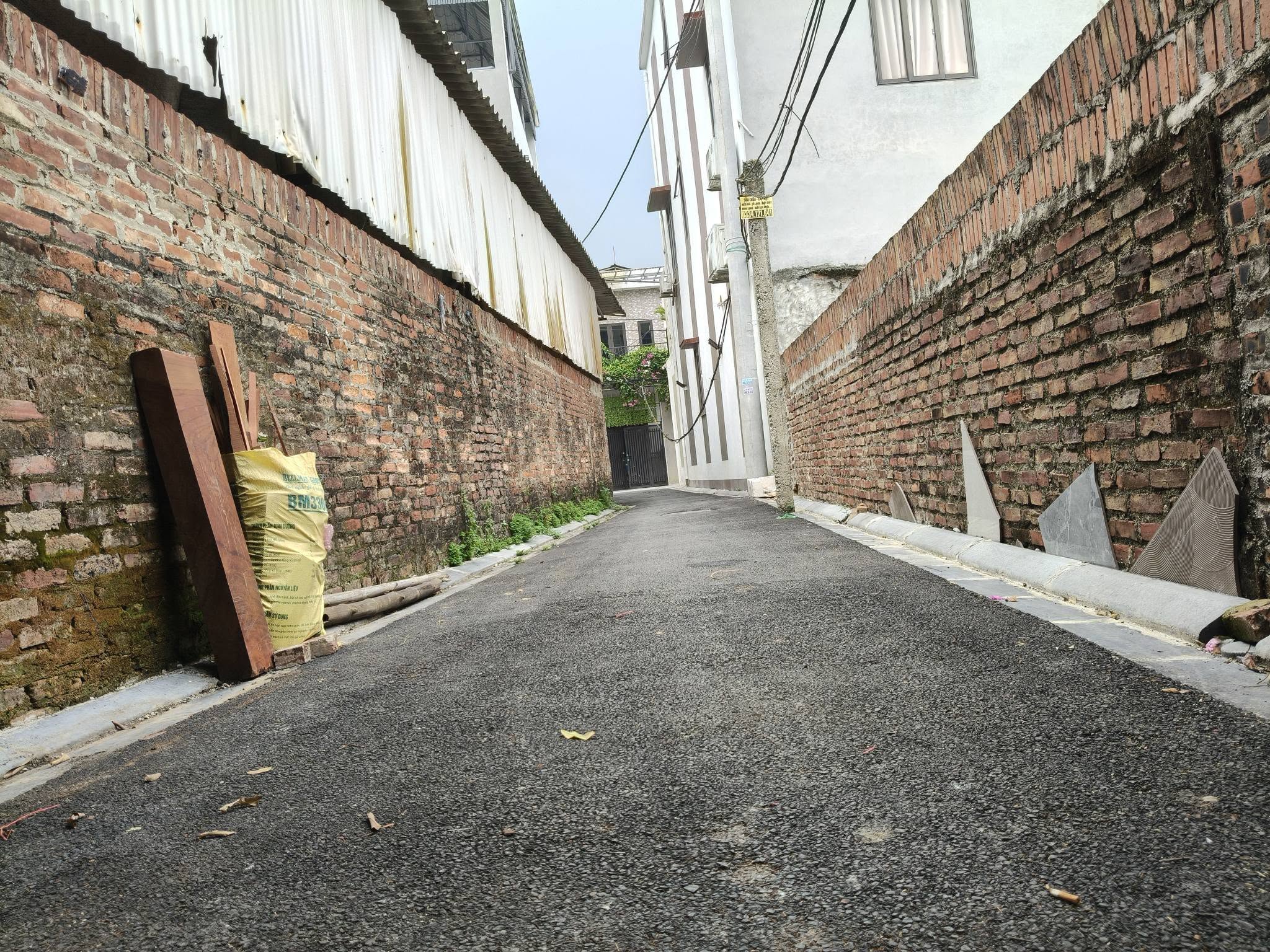 Dành cho biệt thự, CC, nhà vườn: Thụy Lâm 250m2, mt19m, 9.xx tỷ, Đông Anh, ô tô tải.