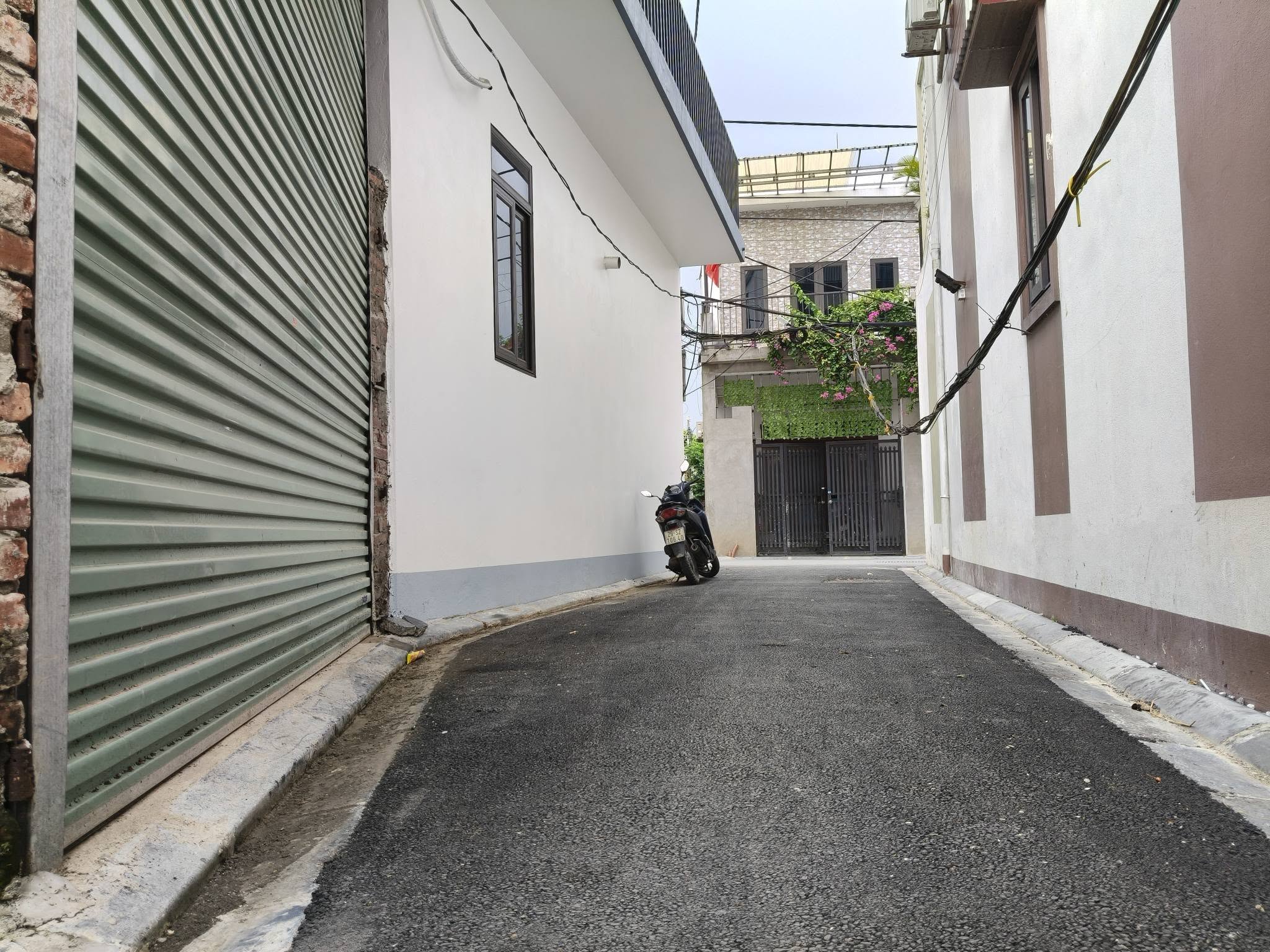 Dành cho biệt thự, CC, nhà vườn: Thụy Lâm 250m2, mt19m, 9.xx tỷ, Đông Anh, ô tô tải.