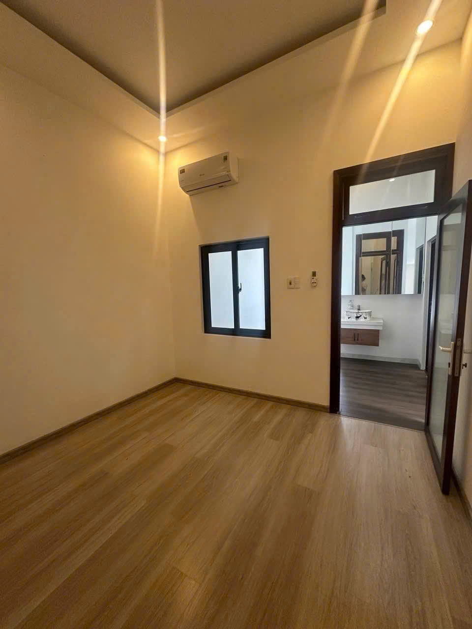 ♥ MT đường 7.5m Trần Thái Tông, Thanh Khê 60m2, 3 tầng đúc, đang cho thuê 12tr, 5.xx tỷ