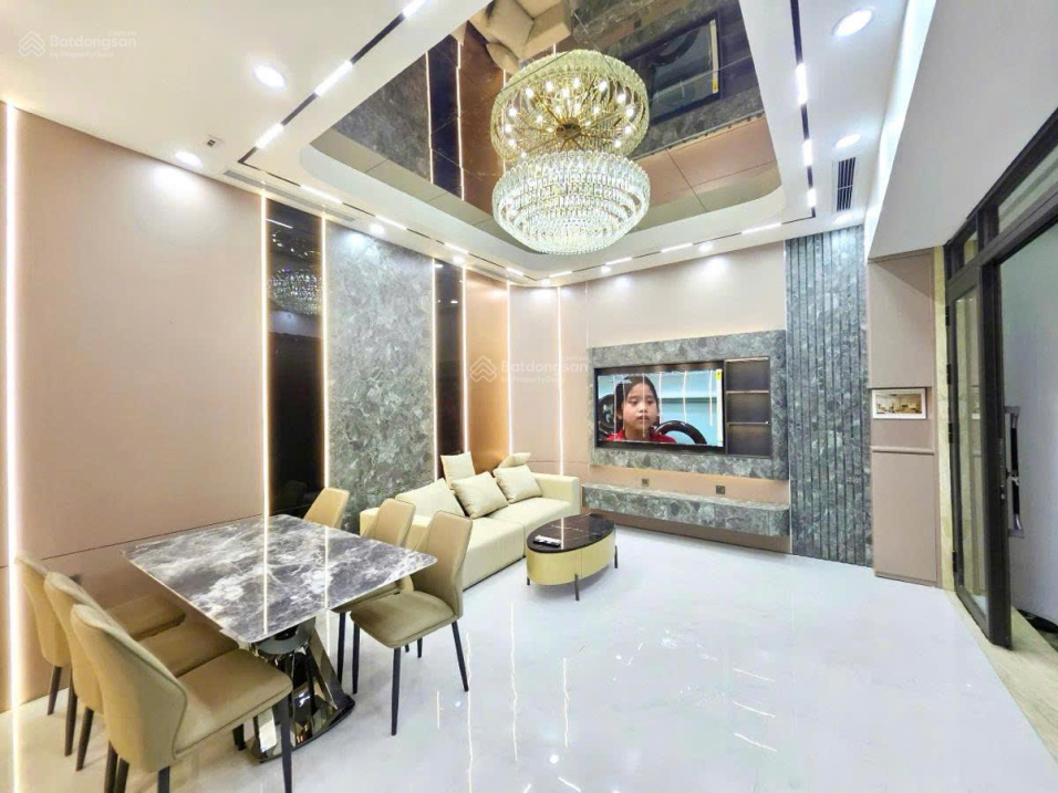 Siêu đẹp Hoàng Văn Thái, 50m2x5T, 2 thoáng vĩnh viễn, gần phố, giá 9,4 tỷ (CK nhà thật giá chuẩn)