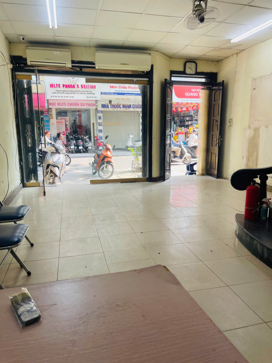 Cho thuê nhà 5 tầng, 10 phòng, vệ sinh khép kín,  vị trí đẹp mặt tiền rộng phố Đội Cấn