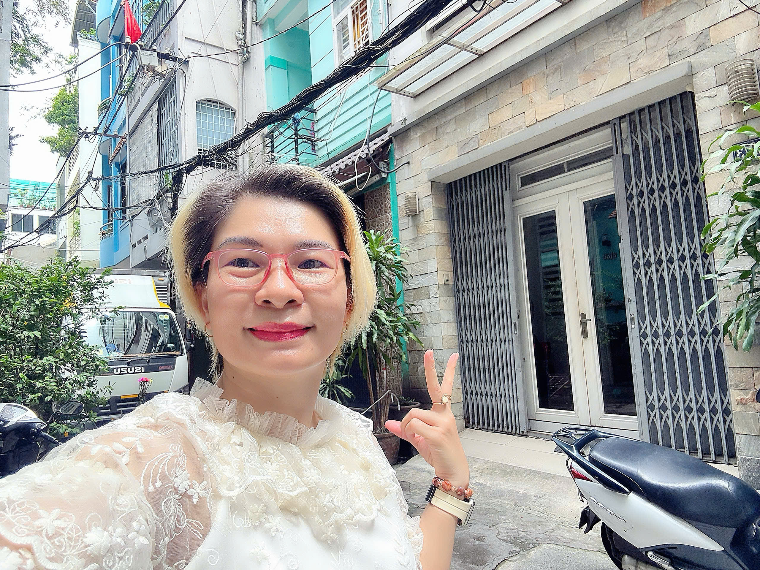 CHÍNH CHỦ BÁN NHÀ NGAY TRƯỜNG DH VĂN LANG - XE TẢI ĐẬU CỬA - CHÍNH CHỦ CHƯA QUA ĐẦU TƯ - DT 4,2M*12M * LH GIANG GIANG:0938676685