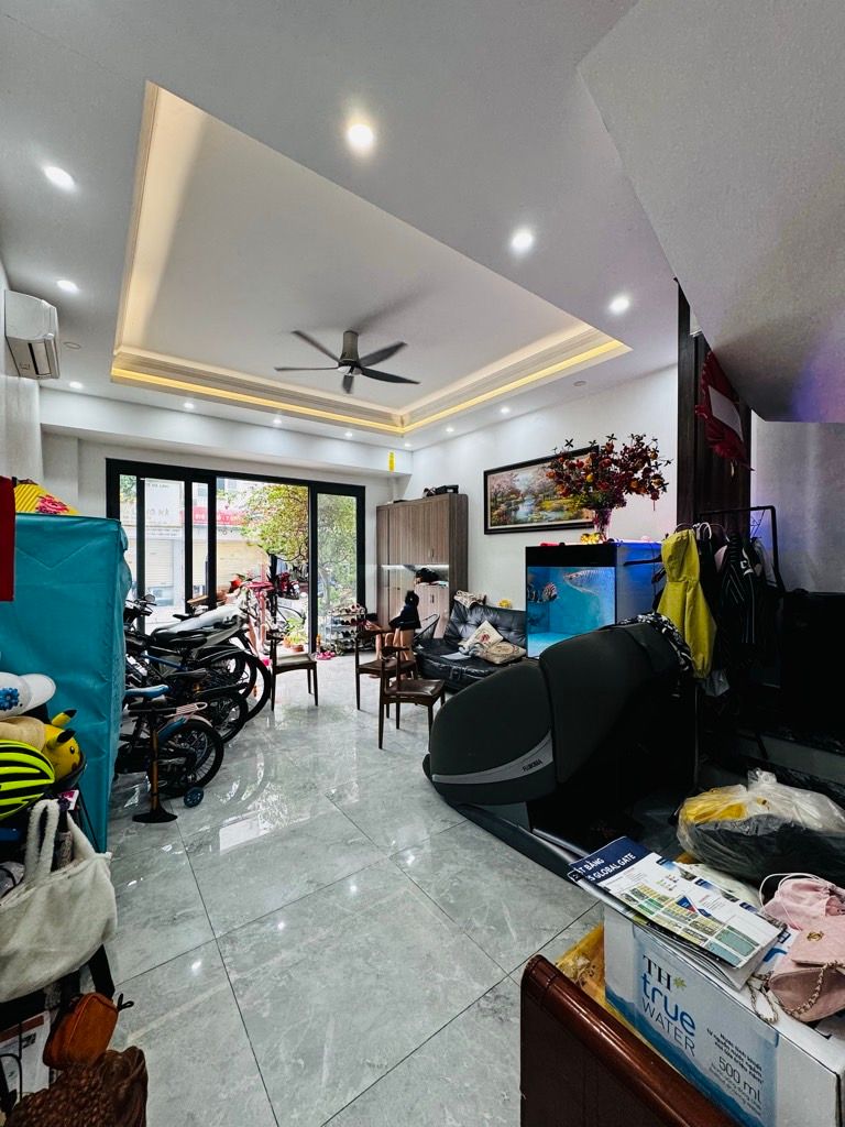 BÁN NHÀ VIỆT HƯNG 80M2- 6 TẦNG THANG MÁY- VỈA HÈ, Ô TÔ TRÁNH- 2X TỶ