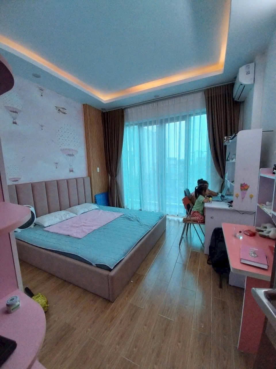 Bán nhà 4 tầng mặt phố Ỷ Lan, ph Ngọc Châu, TP HD, 50m2, mt gần 4m, 4 ngủ, đường thoáng rộng
