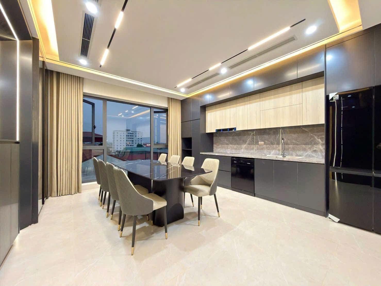 💥HÀNG HIẾM NGỌC THUỴ - LONG BIỂN- PHÂN LÔ - 7 TẦNG THANG MÁY - Ô TÔ GẦN- NGÕ RỘNG THOÁNG-NHÀ MỚI - ĐẦU TƯ
