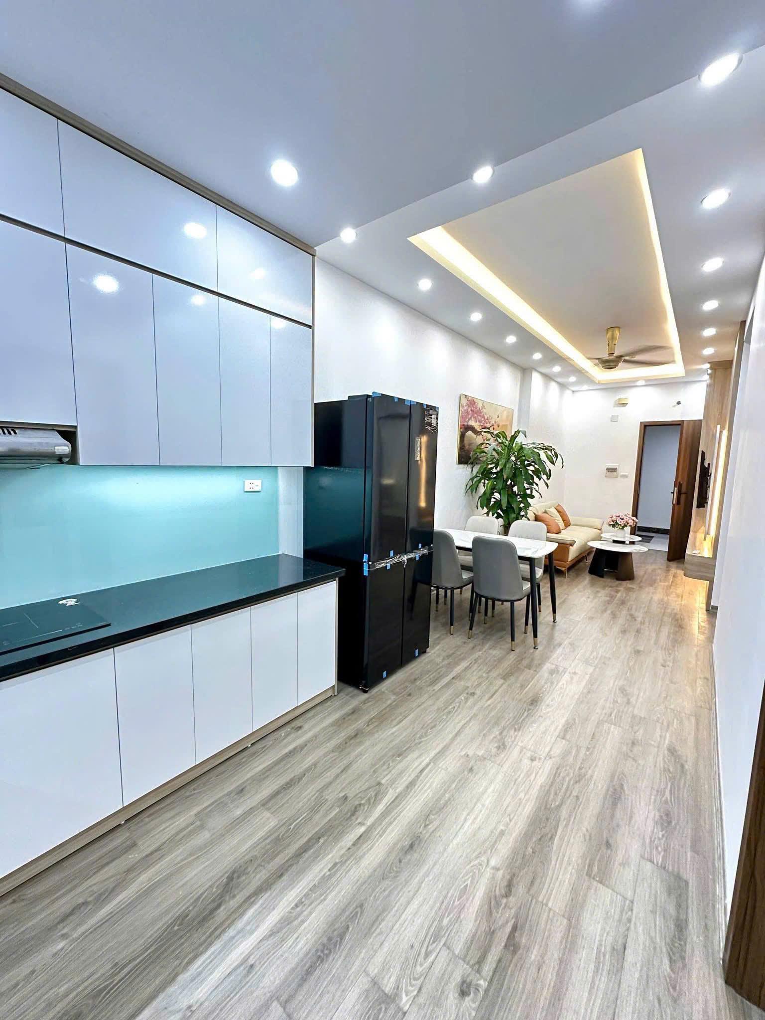 Bán gấp chung cư Đại Thanh căn hoa hậu 60m2, tặng full nội thất, sổ đỏ chính chủ, chỉ 3tỷ
