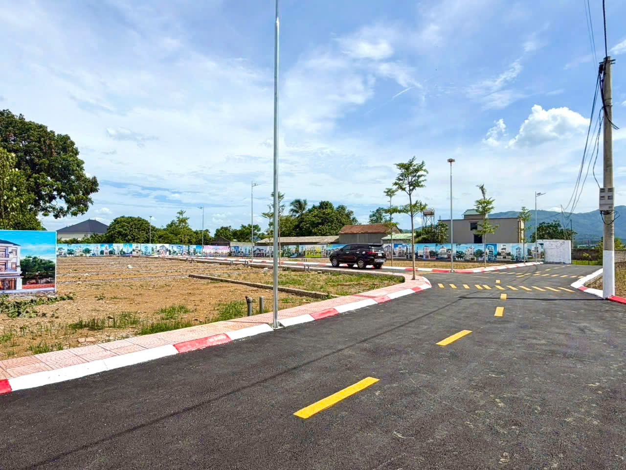 CẦN BÁN NHANH 2 LÔ ĐẤT ĐẸP Ở NGAY MẶT ĐƯỜNG CHÍNH LIÊN XÃ XUÂN MAI.