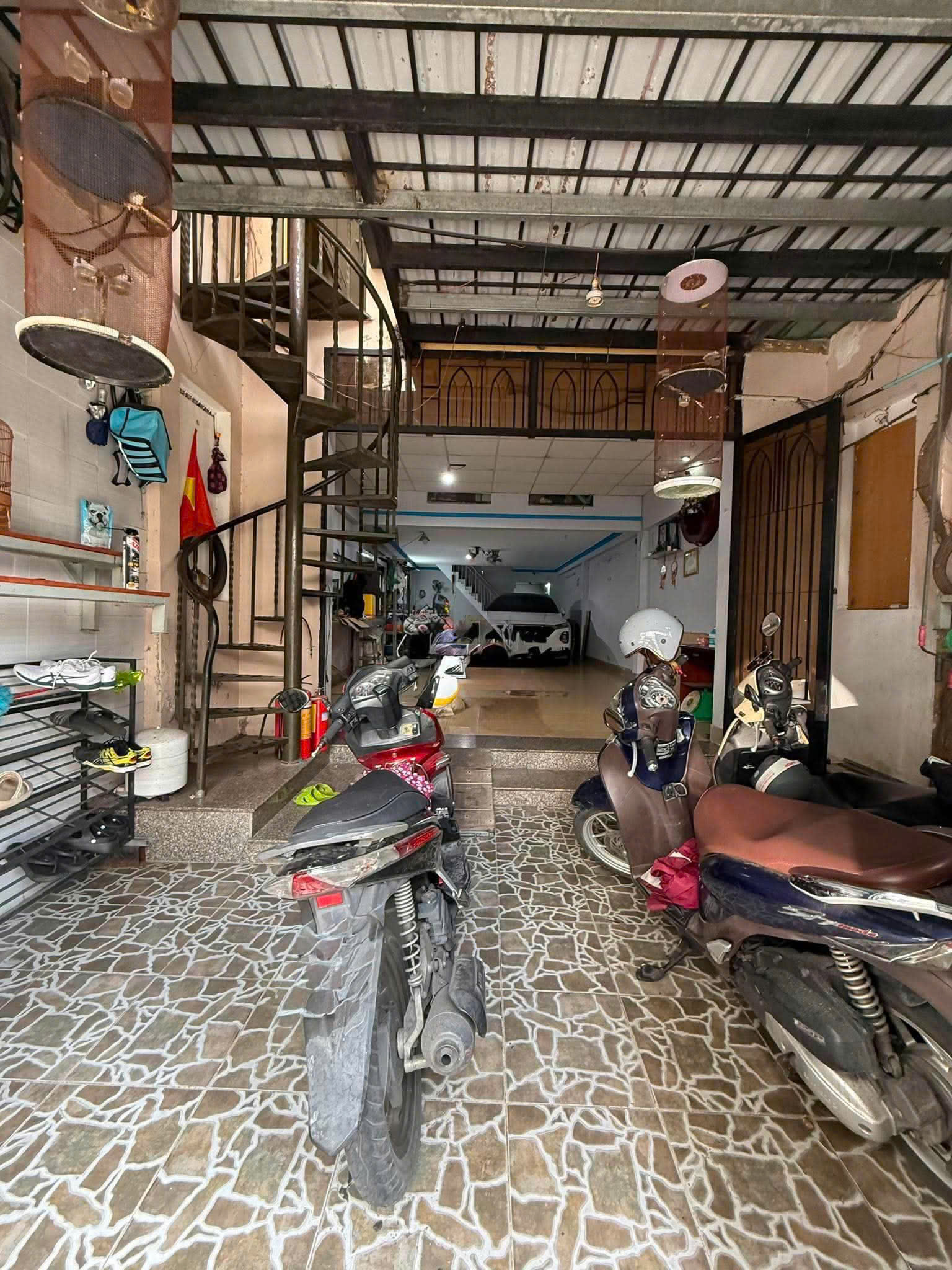 Bán nhà Hẻm 8m Lạc Long Quân - gần Hòa Bình, 88m2 (4,3x20m), 2 Tầng, 1 đời chủ, 9,9 Tỷ.