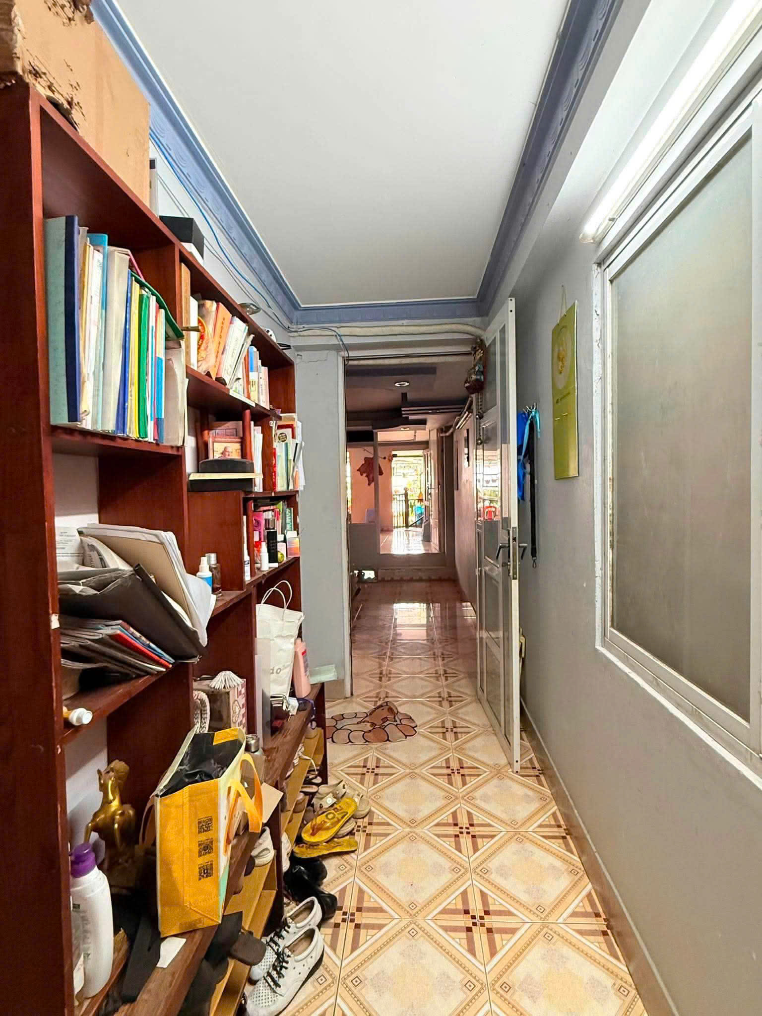 Bán nhà Hẻm 8m Lạc Long Quân - gần Hòa Bình, 88m2 (4,3x20m), 2 Tầng, 1 đời chủ, 9,9 Tỷ.