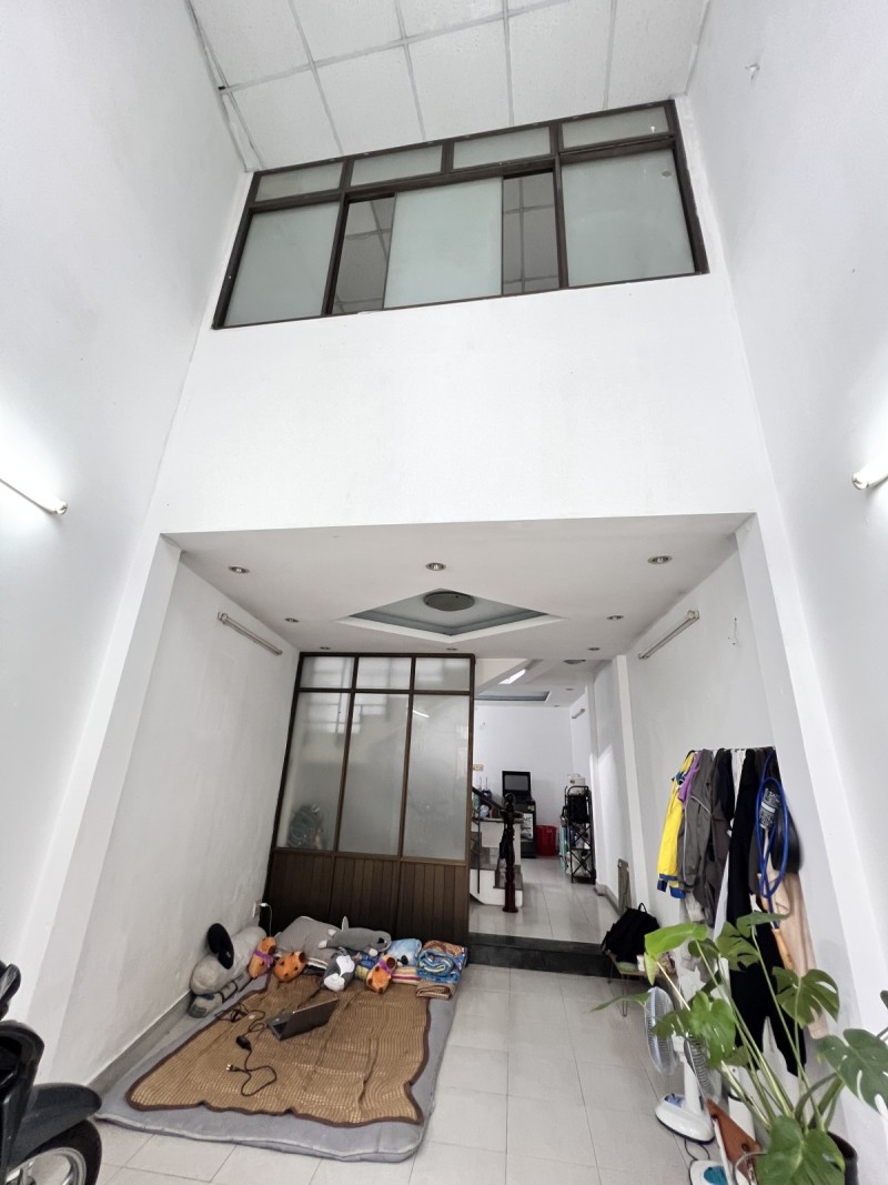 Nhà Gần Vincom Lê Văn Việt – 60m² – 2 Tầng BTCT – Hẻm 1 Sẹc – Giá Chỉ 3.7 Tỷ