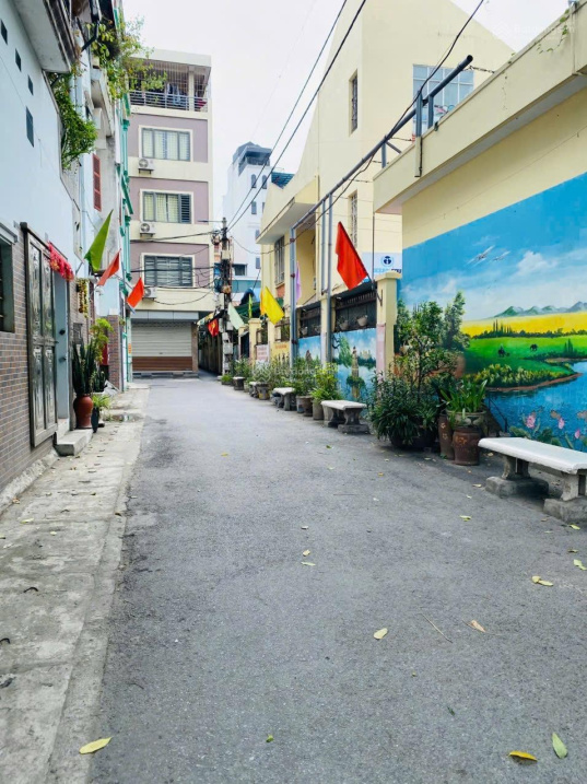 PHÂN LÔ- 126 HOÀNG VĂN THÁI-GẦN PHỐ-Ô TÔ SÁT NHÀ-CHỈ 13.45 tỷ còn TL