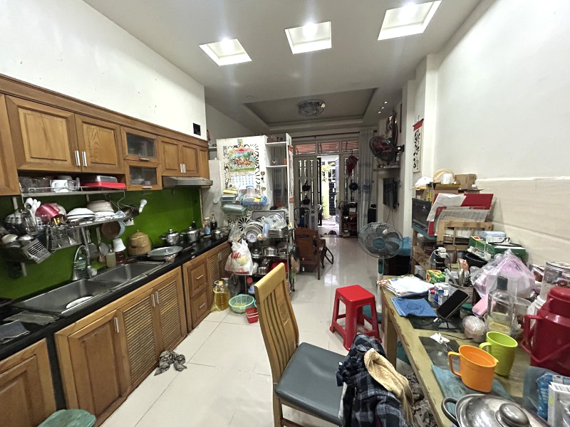 Hiếm Có Nhà Linh Chiểu 62m² – 3 Tầng, 4 Phòng Ngủ – Gần Đại Học Ngân Hàng – Chỉ 6.5 Tỷ