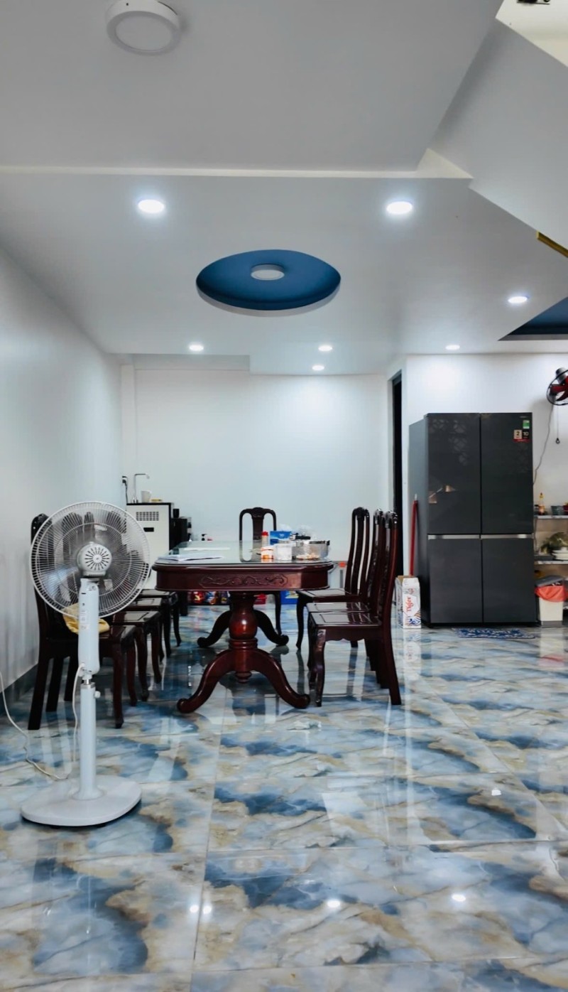 Bán nhà 4 tầng Đường Số 7, Linh Trung, Thủ Đức, TP HCM. DT 94m2. Giá 10.25 tỷ.
