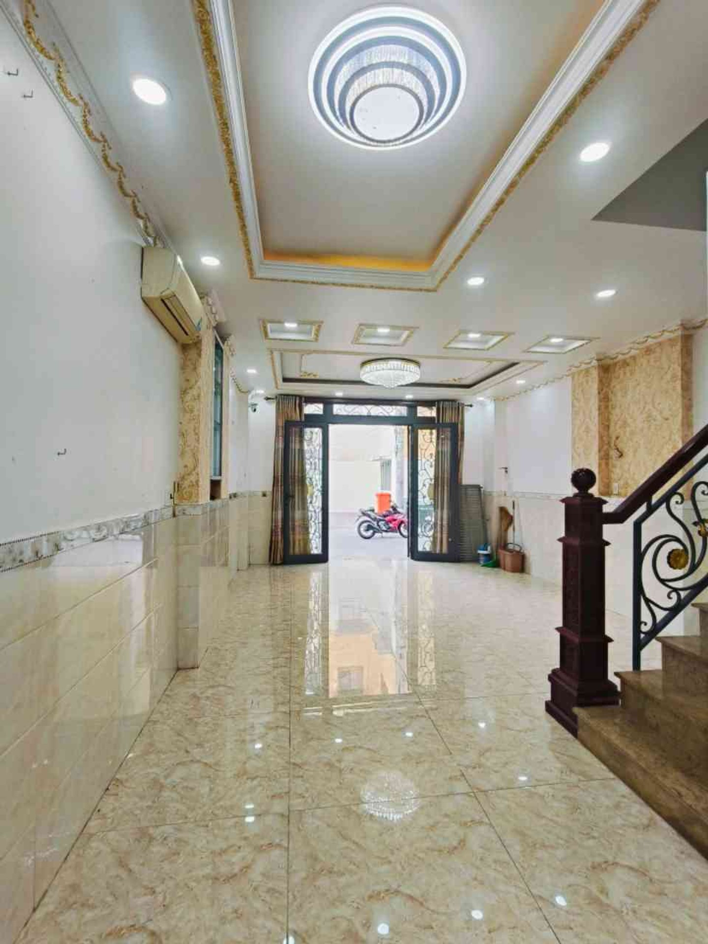 Nhà đẹp Bùi Minh Trực, ngang 5m, công viên, 4 tầng ở ngay giáp Quận 5